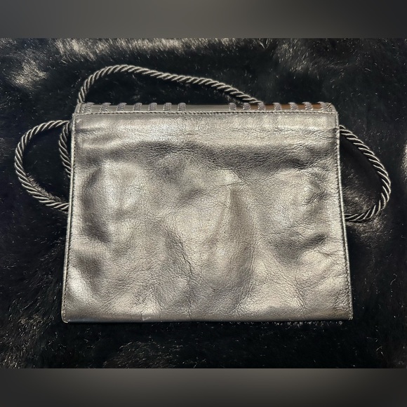 🔶FINAL PRICE DROP🔶 🎀Vintage FENDI crossbody bag🎀 - Picture 4 of 14